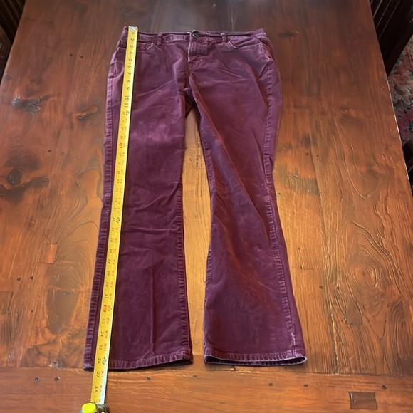 Old Navy burgundy corduroys - The Sweetheart size 8 petite, low rise, boot cut - Picture 7 of 9